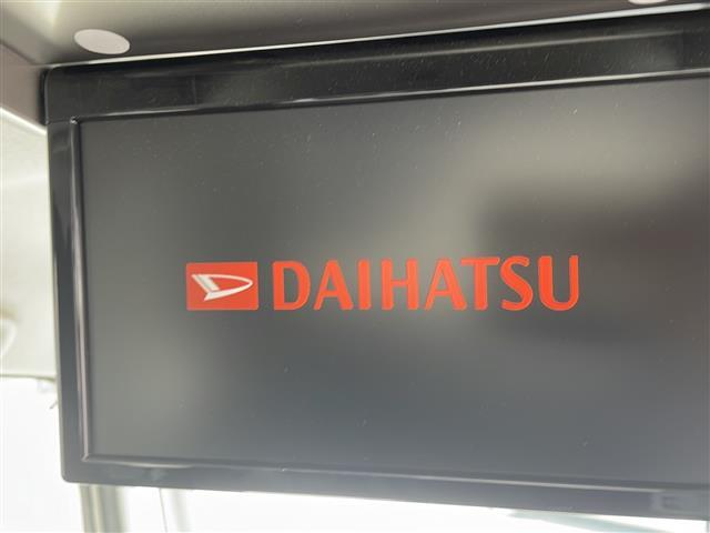 全国10.000台の保有在庫の中から、厳選したオススメ車両を店頭にて展示致しております。国産車のみならず、輸入車の展示にも力を入れております。こだわり派のお客様にもご満足頂ける在庫を揃えております。