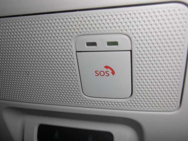 ルーフ内SOSレスキューコールボタン