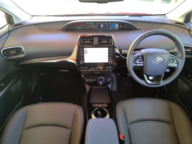 内装の質感も良いです！黒基調の内装で落ち着いた雰囲気です！