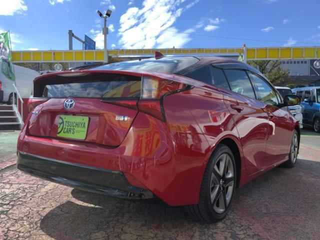 赤色が本当にきれいです！燃費ならこの車！経済的で、快適なおすすめのお車になります！