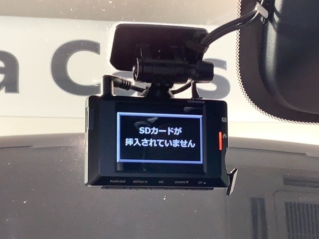 万が一の事故のときもドライブレコーダーがあると安心です。ご利用になる場合は個人情報保護の観点より新品の対応SDカードをお求め下さい。