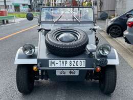 車体番号001
