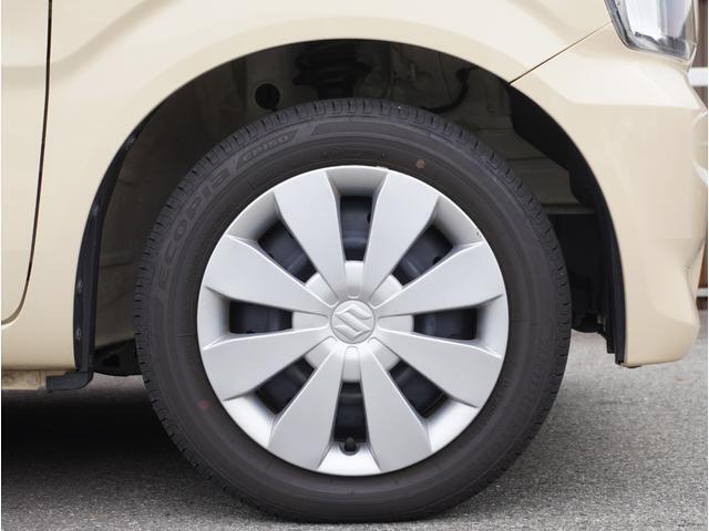 【ホイールキャップ】車に良く似合う純正ホイールキャップが装備されています。ノーマルタイヤ、スタッドレスタイヤもスズキ自販島根にお任せください。