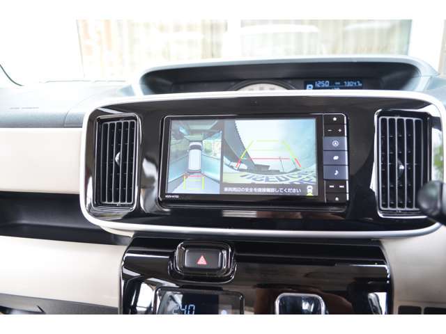 パノラマモニター付きですので駐車もスムーズに行えます！