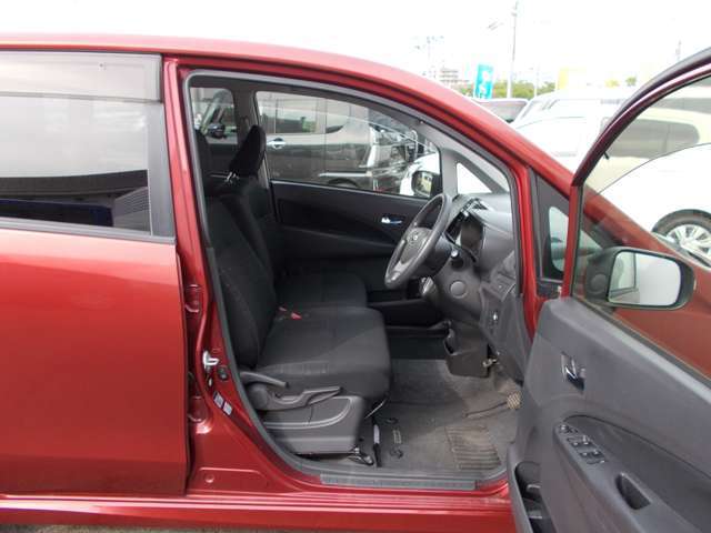 板金整備何なりとお任せ下さい！良質な中古車両多数あります。