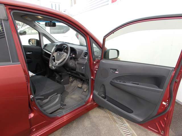 中古車販売に自信があります！他メーカー車両もお任せ下さい！