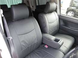 シートは全席クリーニング後、新品の車種専用シートカバーを取付しましたので高級感があります！