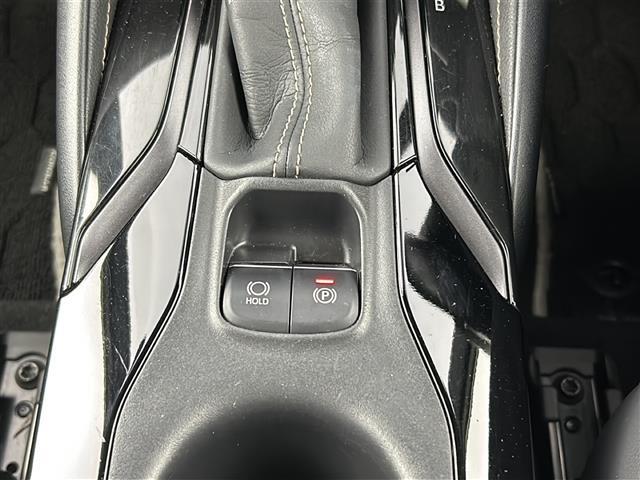 【電動パーキングブレーキ】パーキングブレーキを指先だけで操作可能です！力の弱い人にも安心してブレーキをかけていただけます！