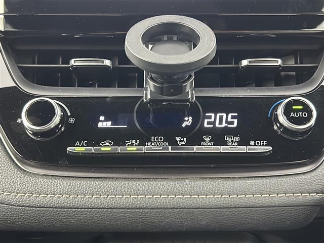 【オートエアコン】車内温度を感知して自動で温度調整をしてくれるのでいつでも快適な車内空間を創り上げます！