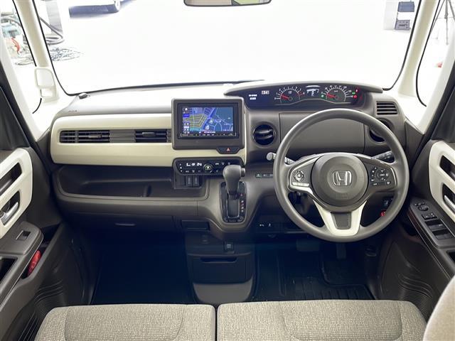 充電用USBジャック（急速充電対応タイプ2個付）・ロールサンシェード（スライドドア両側）・Honda SENSING・衝突軽減ブレーキ・誤発進抑制制御・路外逸脱抑制システム・アダプティブクルーズコントロール