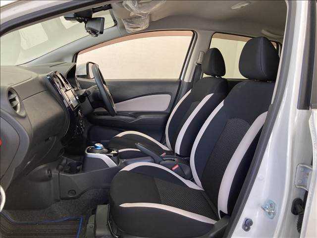 ☆内外装クリーニング☆車の隅々まで徹底的にクリーニングを行っておりますので内外装ともに綺麗な状態でご納車いたします