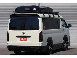 スタッフもハイエースを所有しています♪　体感したことやパーツ・シート変更などのインプレッションもダイレクトにお伝え出来ますよ♪　高い買い物だからこそ　お店選びを大事にしてください！