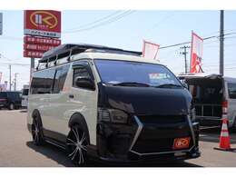 シート変更やキャンピング系の架装も得意としています♪　ルーフテントも各メーカー・各種取り扱い！　お客様に応じたハイエース・カスタム・仕様をご提案しております♪