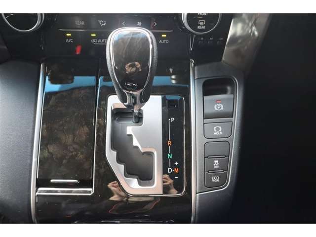 MTモード付。発進時やシフトチェンジ時もストレスなくマニュアル運転を楽しめます♪