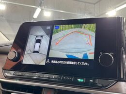 【アラウンドビューモニター】専用のカメラにより、上から見下ろしたような視点で360度クルマの周囲を確認することができます☆死角部分も確認しやすく、狭い場所での切り返しや駐車もスムーズに行えます。