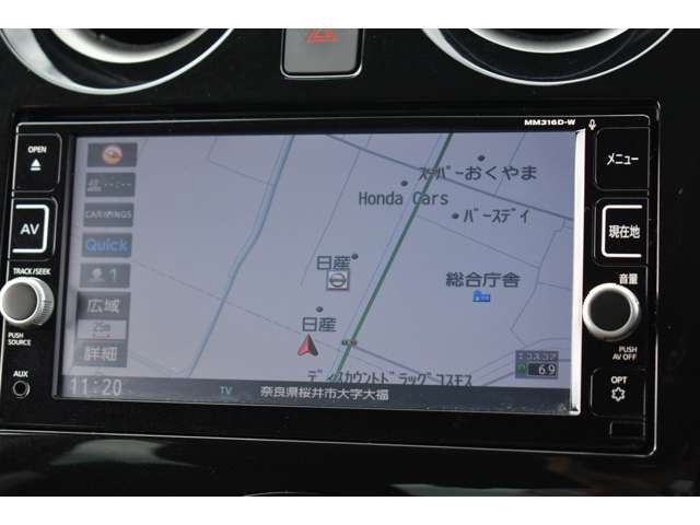 純正ナビ+フルセグで検索や操作がスイスイ行えます！