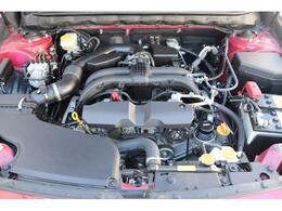 低振動・低重心が特徴の水平対向エンジンがスバルの走りを引き出します！その「良さ」を乗った人にしか伝えられないのが残念！ では得られない気持ちのいいドライビングを愉しめます！