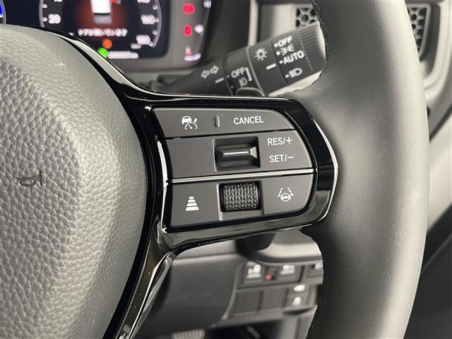 気になる車はすぐにお問い合わせください！画面右側の0066から始まる無料ダイヤルからお問い合わせ下さい！専門スタッフがお車のご質問にお答えいたします！