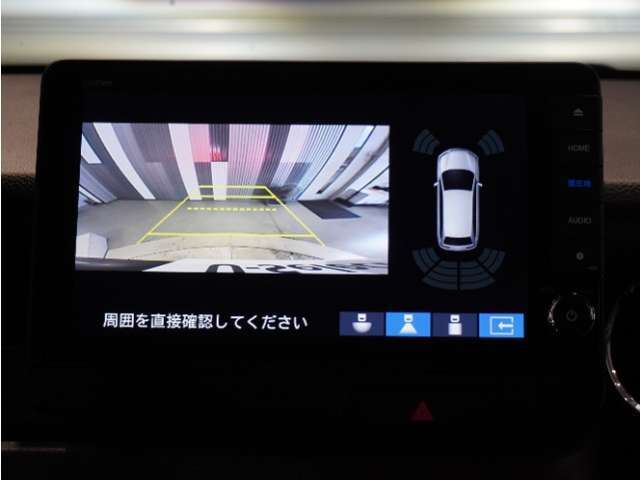【バックカメラ】後退時も安心。リバース連動で画面が切り替わるのでとっても便利。