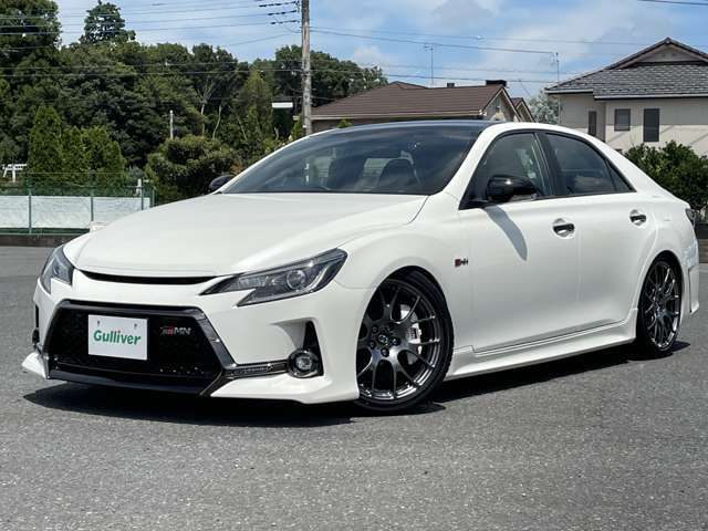 【拠点工場の設備】拠点のガリバー関東商品化センターは、車検・整備はもちろん板金・クリーニング設備までを網羅。大型設備でスポーツカー選びをサポート致します。