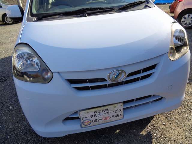 お客様から直接買い取った車を中心に限られたスペースで販売しているため流通コストが異なります。そのため、在庫車の回転が早く入庫後1日売れちゃうこともあります。カーセンサー　フリー電話：0078-6002-569407