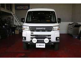 ★基本プラン★フロントバンパーガード、スキッドプレート、DAIHATSUグリルLEDver.、IPFオフロードランプ、ARMTH1.5インチリフトアップ、ARMTHシートカバー