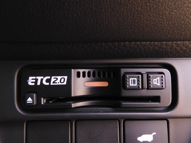 今や必需品の◆ETC車載器　装備車◆　有料道路を利用する際にスムースに通過でき、わずらわしい料金支払いから開放されます！