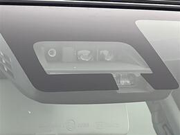 【ドライブレコーダー】映像・音声などの運転中の記録を残します。事故などを起こした起こされた時の証拠になりえますので、もしも時でも安心ですね。