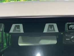 【スズキ　セーフティサポート】走行中に前方の車両等を認識し、衝突しそうな時は警報とブレーキで衝突回避と被害軽減をアシスト。より安全にドライブをお楽しみいただけます。