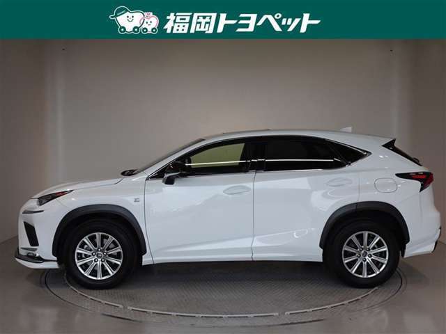 レクサスの人気SUV、NX300　Fスポーツが入荷しました。