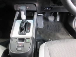 車内もクリーニング済みです。