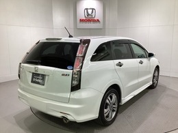 【Honda認定中古車 U-Select】　は3つの安心をお約束します。　1　Hondaのプロが整備した安心。 2　第三者機関がチェックした安心。　3　購入後もHondaが保証する安心。