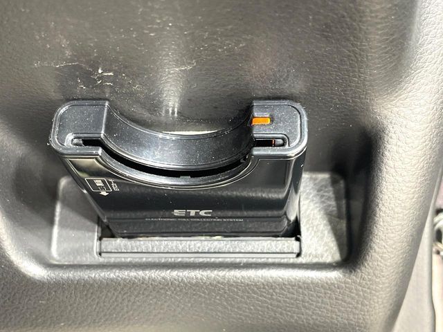 【ETC】高速道路の料金所をストレスなく通過！話題のスポットやサービスエリアに多い「スマートIC」利用時は必須のアイテムです。当店でセットアップを実施、ご納車当日からすぐにご利用いただけます！