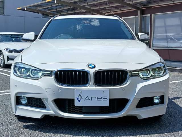 人気の320i Mスポーツが入庫致しました！大変お買得価格となっております！無料お見積り作成可能ですので、是非ご来店・お問合せ下さいませ！