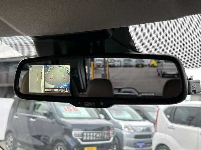 【アラウンドビューモニター】専用のカメラにより、上から見下ろしたような視点で360度クルマの周囲を確認することができます☆縦列駐車や幅寄せ時に活躍してくれます♪