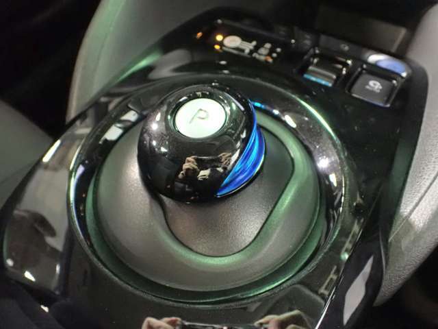 ◆同車種のカラーバリエーションも豊富に取り揃えております。当店にお好みのボディーカラーがない場合は、グループ店の在庫車をお調べしてお取り寄せも可能です。◆