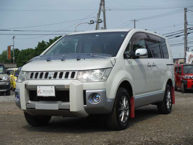 当店は車の品質に自信を持っています！なので、さまざまな角度から70枚以上のお写真載せています。