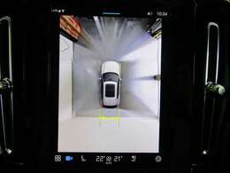 360°カメラ付きで車庫入れや縦列駐車をサポートします。
