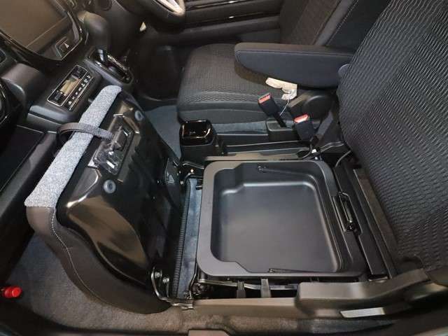遠方販売の実績多数あり！現車を見ないでご購入されるお客様のご不安な点を一掃出来るように案内させて頂きます。ご遠方のお客様も安心してご連絡を下さい♪画像では伝えきれない良さをお伝え致します♪
