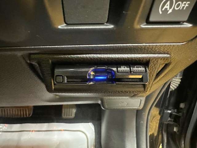 ビルトインETC付き！高速道路での移動に便利ですね！どうせ買うなら付いていた方が良い、需要の高い装備です！