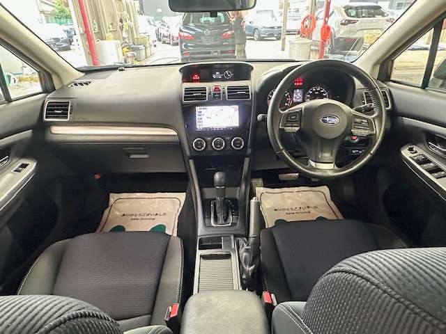 運転席廻りの画像です！操作スイッチ類も比較的に綺麗な状態です♪他に詳細画像をご希望の方はこちら！【1st@e-g-a.co.jp】へご連絡ください！
