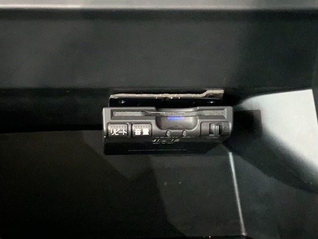 いまや快適なカーライフに欠かせないETCが付いています。