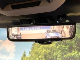 【アイサイトセイフティプラス】「リアビークルディティクション」「ハイビームアシスト」「フロント/サイドビューモニター」「スマートリアビューミラー」により死角を減らしより安全なドライブを支援してくれます