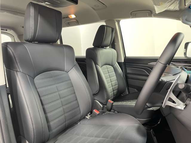 【1列目】店舗にて現車の確認も頂けます！ 最新ナビ(フルセグ・DVD再生)もご案内しております。カロッツェリア・アルパイン・イクリプスのカーナビを取扱っています！バックカメラ(バックモニター)の取付も可能！