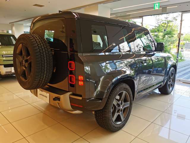 当店は年間500台以上の認定中古車を販売・御納車実績がございます。初めてご検討いただく方はもちろん、現オーナー様のお乗り換えまで知識・経験を積んだ専任セールスがすべてをご対応・ご案内させていただきます。