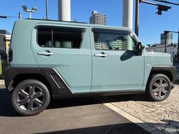 静岡ダイハツの中古車は、展示前に徹底した洗車や室内清掃を実施しております。