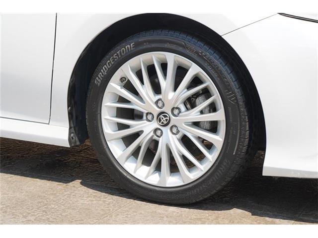 純正18インチアルミホイール装備☆タイヤサイズは235/45R18になります☆