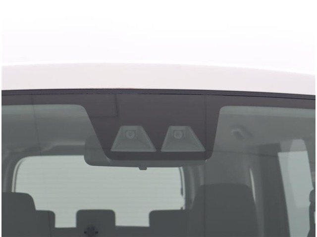 衝突回避支援パッケージ「スマートアシスト」搭載。より安全に、事故の回避や衝突被害の軽減を支援します。※車種、年式、グレードにより装備機能が異なります。店頭で現車の確認、詳細をスタッフにご確認ください