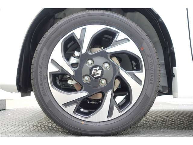 手裏剣みたいなデザインがよりスタイリッシュに見えますね！