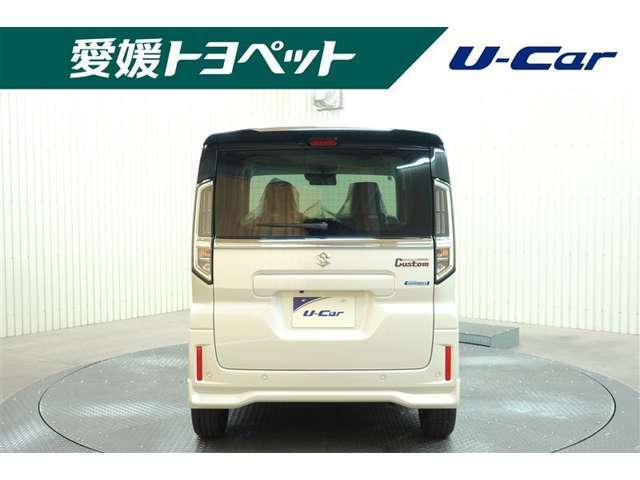 スタイリッシュなリヤテールライト♪